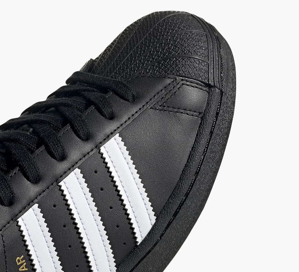 SUPERSTAR