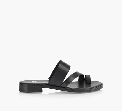 TROPIC SANDAL