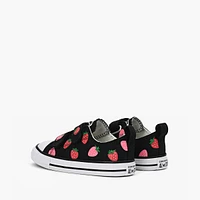 CHUCK TAYLOR ALL STAR STRAWBERRIES