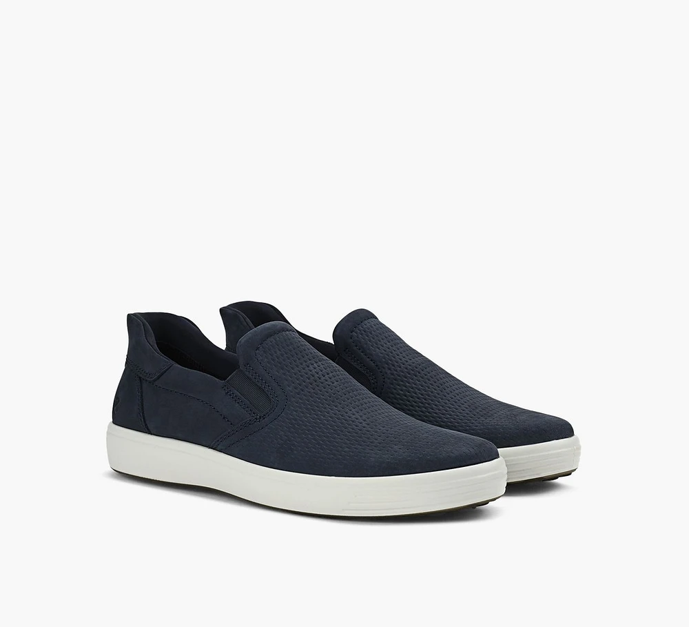 SOFT 7 M SLIP ON