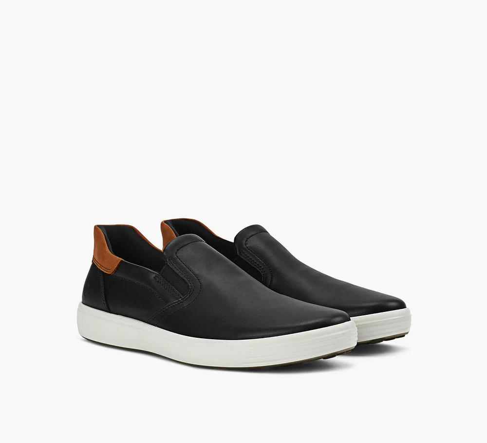 SOFT 7 M SLIP ON