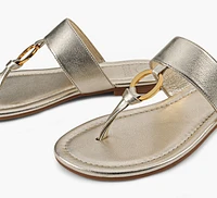 OLIVIA FLAT