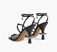 THE DAISY HEEL