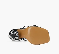 THE DAISY HEEL