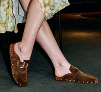 ROXANNE CLOG