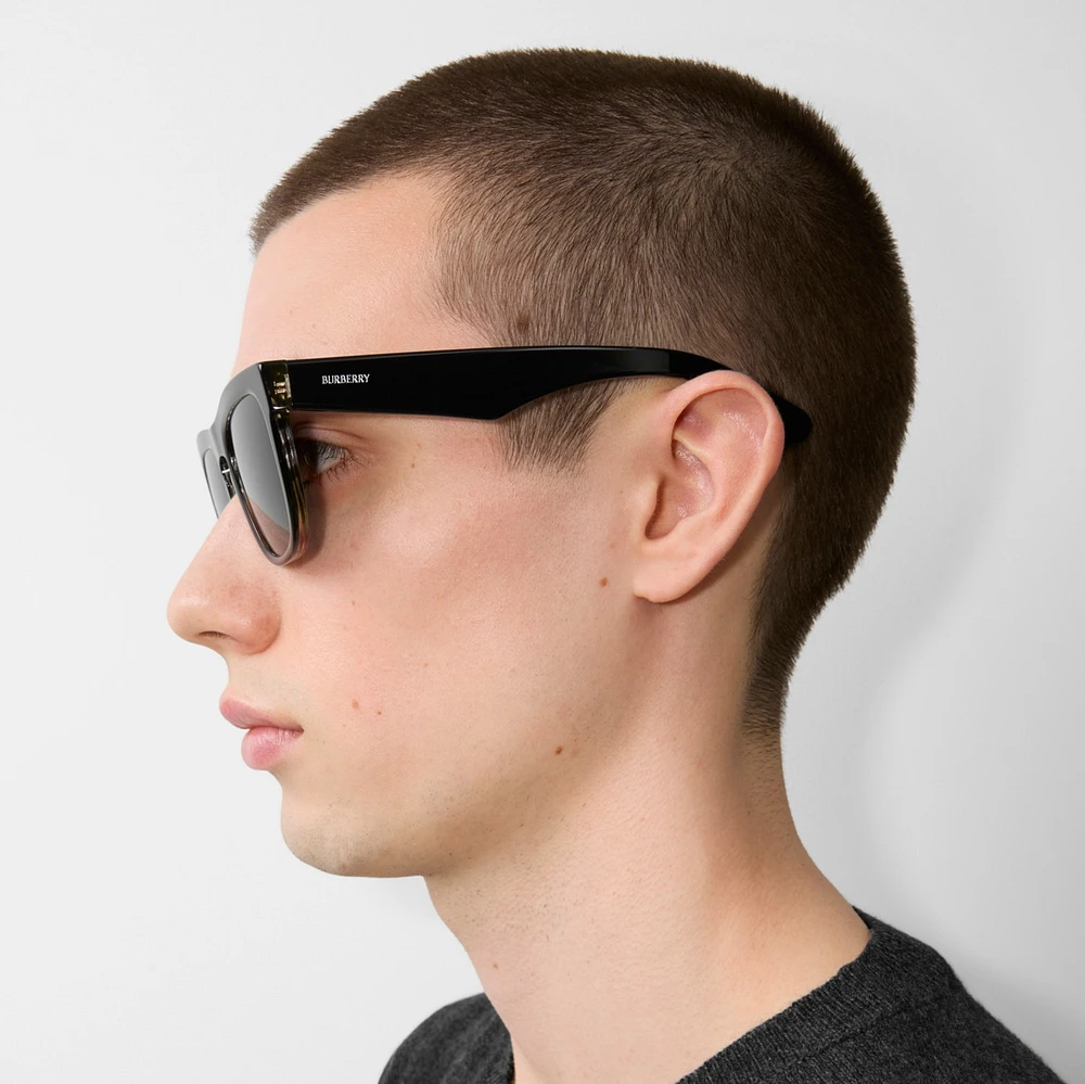 Check Square Sunglasses in Black/check | Burberry® Official