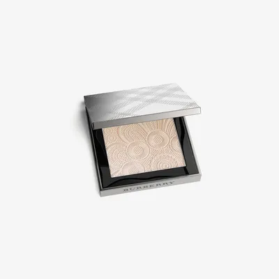 Fresh Glow Highlighter – Nude Gold No.02 in NUDE GOLD 02 - Women | Burberry® Official