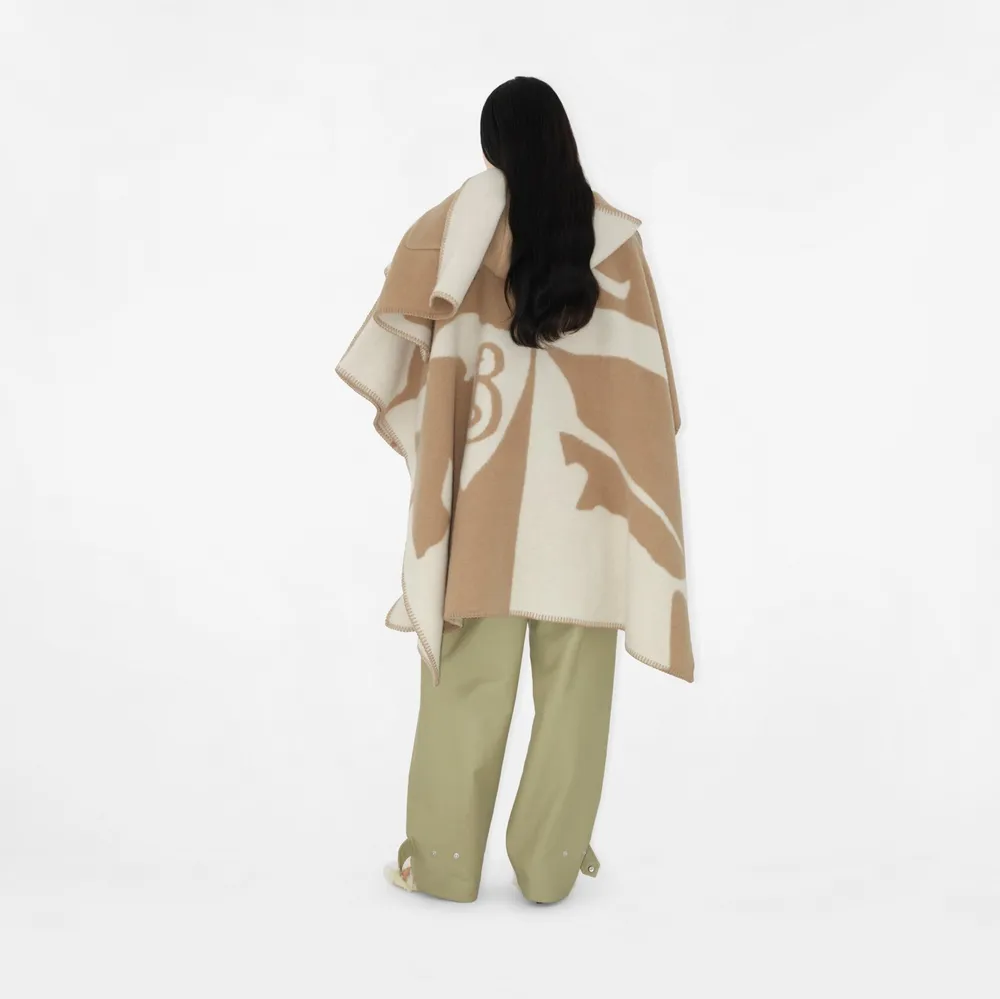 EKD Wool Blanket Cape in Archive beige | Burberry® Official