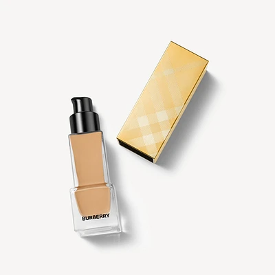 Ultimate Glow Foundation – 80 Medium Warm - Women | Burberry® Official