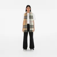 Contrast Check Cashmere Scarf in Archive beige/natural white | Burberry® Official