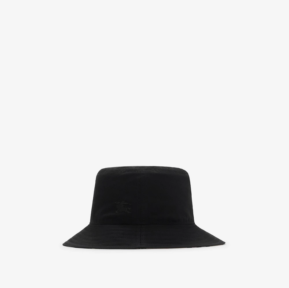 Reversible Gabardine Bucket Hat in Black/sand - Men | Burberry® Official