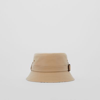 Cotton Gabardine Belted Bucket Hat Honey Beige | Burberry® Official