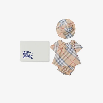 Check Cotton Three-piece Baby Gift Set in Pale stone - Children | Burberry® Official