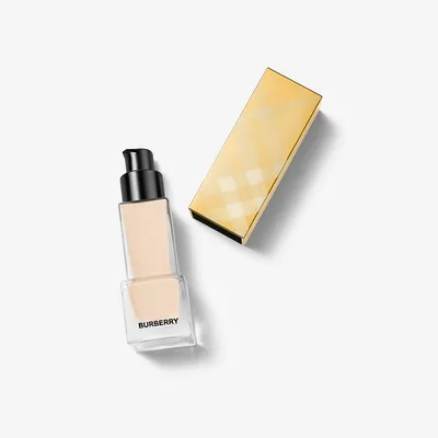 Beyond Radiance Primer in 00 Bare Glow - Women | Burberry® Official