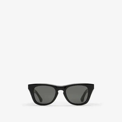Arch Facet Sunglasses in Black | Burberry® Official
