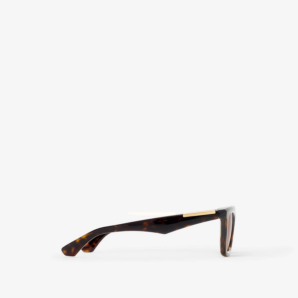 Classic Rectangular Sunglasses​ in Tortoiseshell - Men | Burberry® Official