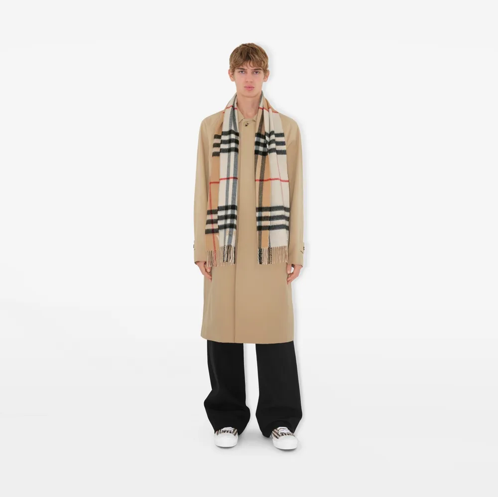 Contrast Check Cashmere Scarf in Archive beige/natural white | Burberry® Official