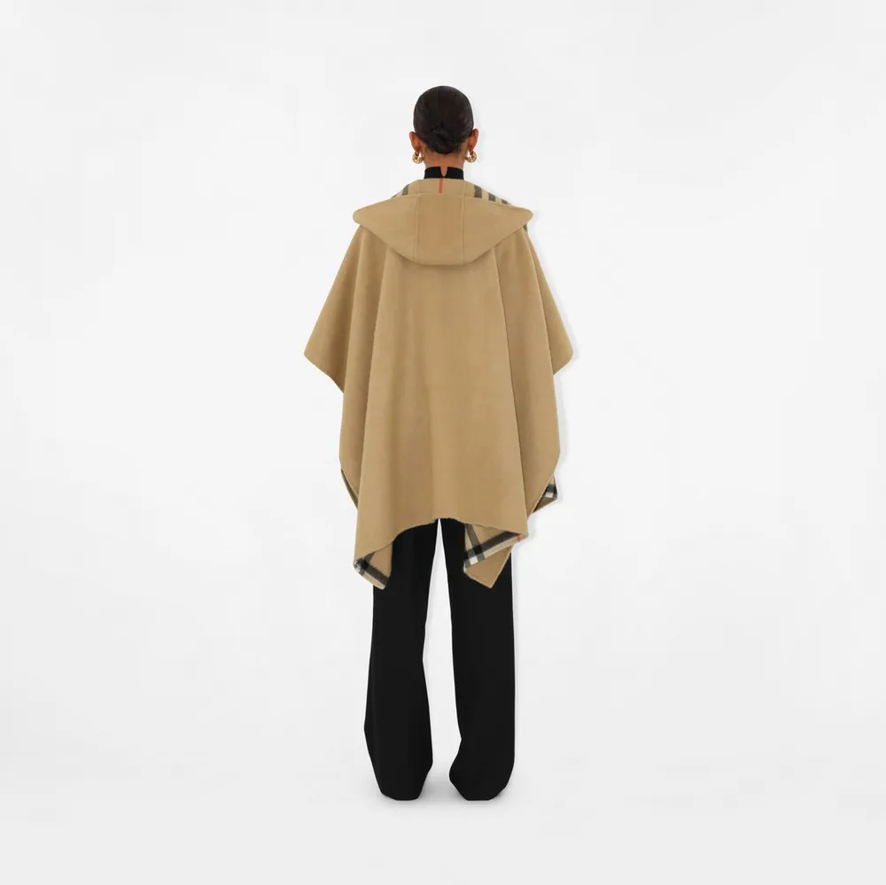 EKD Cashmere Hooded Cape in Archive beige | Burberry® Official