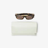 Classic Rectangular Sunglasses​ in Tortoiseshell - Men | Burberry® Official
