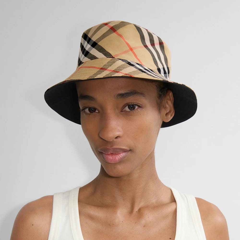 Reversible Gabardine Bucket Hat in Black/sand - Men | Burberry® Official