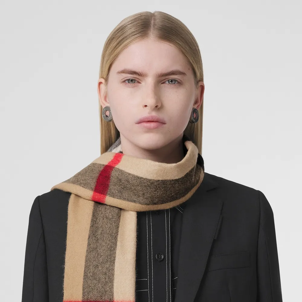 Wide Check Cashmere Scarf in Archive Beige