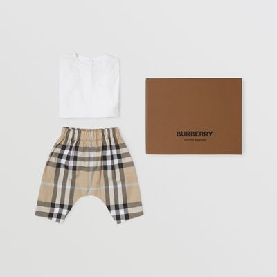 Check Two-piece Baby Gift Set Pale Sand - Children | Burberry® Official