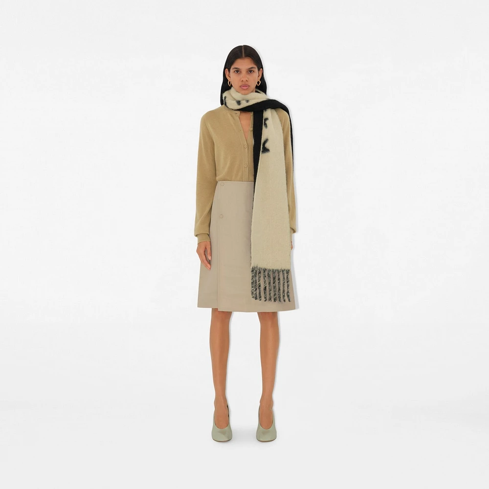 Reversible Logo Alpaca Wool Blend Scarf in Candle | Burberry® Official