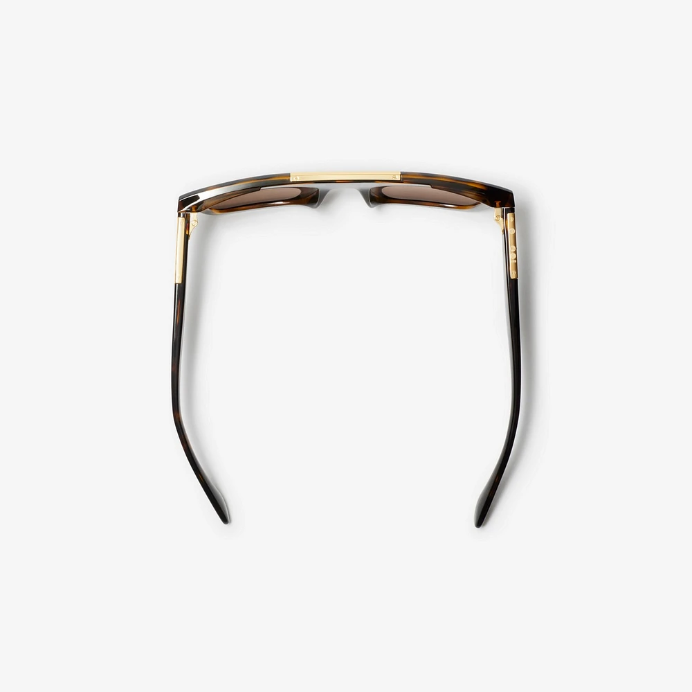 Classic Rectangular Sunglasses​ in Tortoiseshell - Men | Burberry® Official