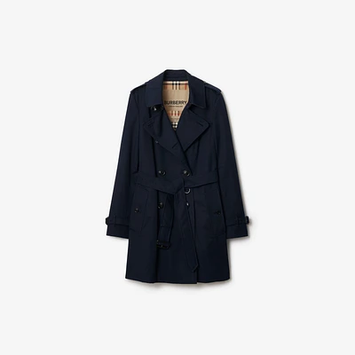 Short Chelsea Heritage Trench Coat in Coal blue - Women, Cotton Gabardine | Burberry® Official