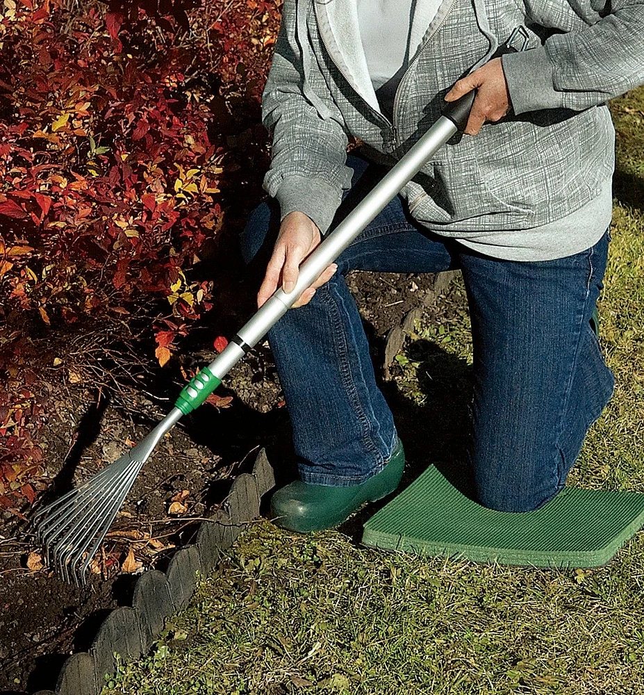 Ensemble d’outils de jardinage avec manche télescopique