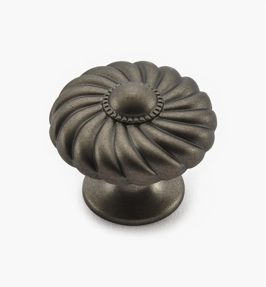 Casual Elegance Knob