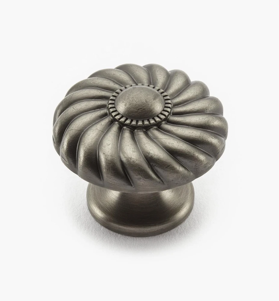 Casual Elegance Knob