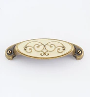 Filigree Oval Shell Pulls