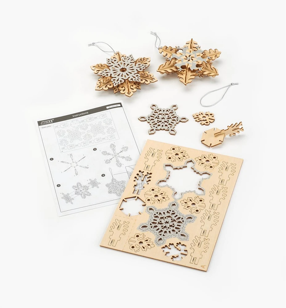 Wooden Snowflake Ornaments Kit