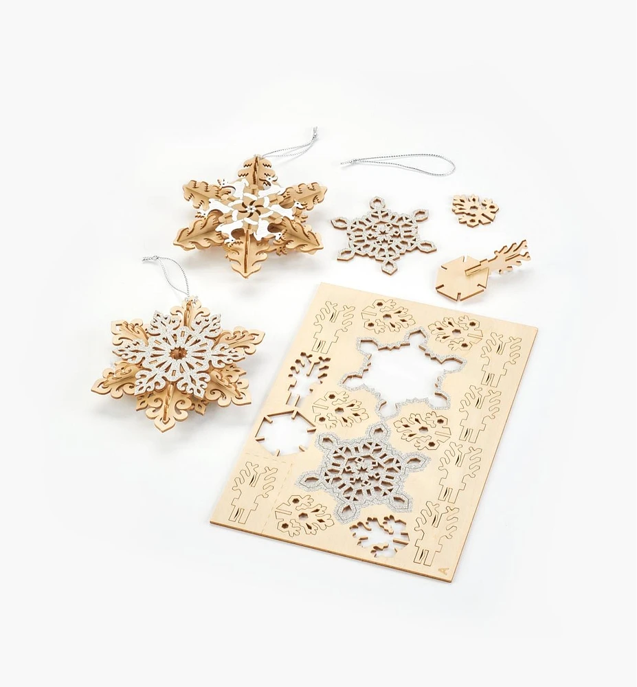 Wooden Snowflake Ornaments Kit