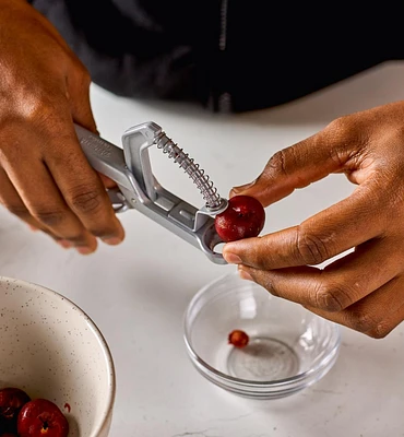 Dénoyauteur pour olives et cerises