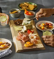 Lee Valley Make It Yourself Live-Edge Charcuterie Board Kit