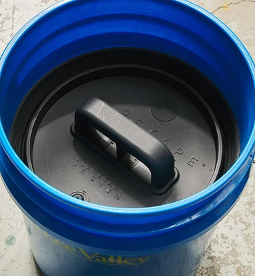 Bucket Lid Insert