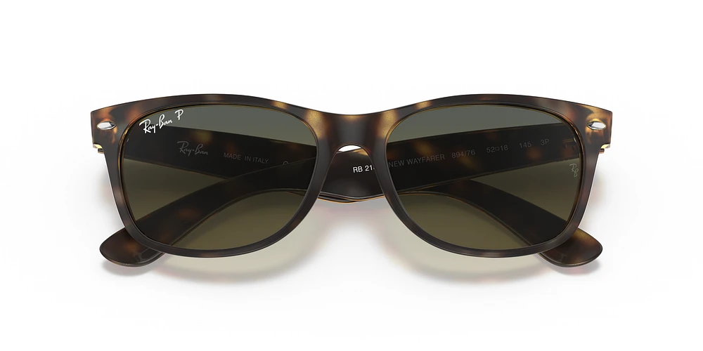 RB2132 New Wayfarer Classic