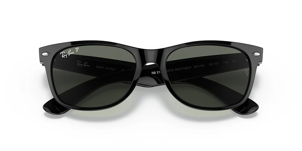 RB2132 New Wayfarer Classic