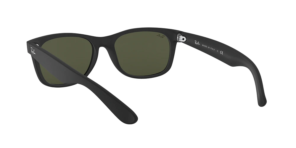 RB2132 New Wayfarer Classic