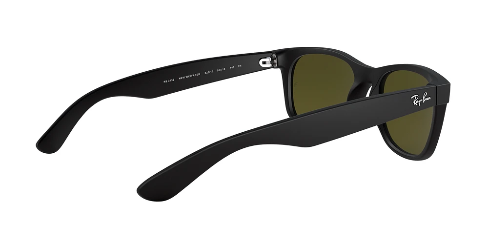 RB2132 New Wayfarer Flash