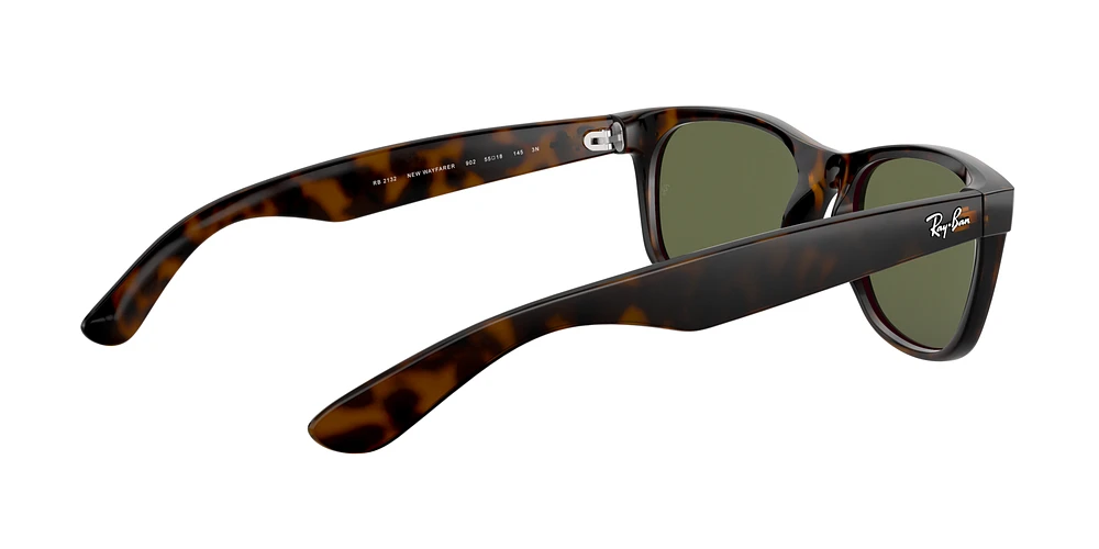 RB2132 New Wayfarer Classic