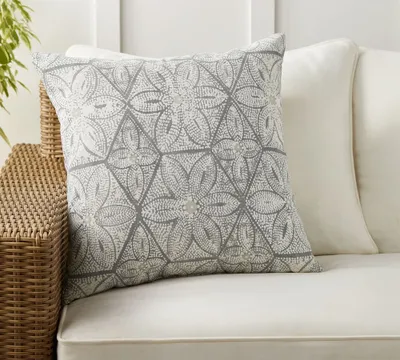 Elliana Printed Indoor/Outdoor Pillow