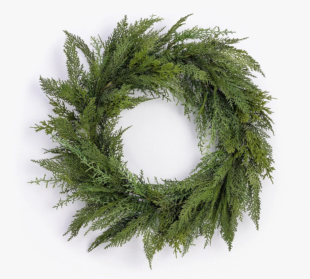 Faux Deluxe Cedar Wreath 22"