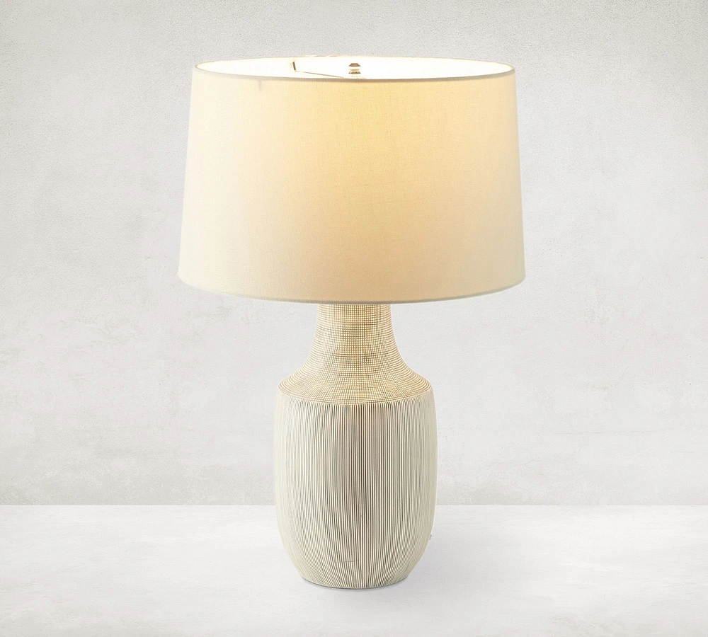 Laroda Ceramic Table Lamp (20")