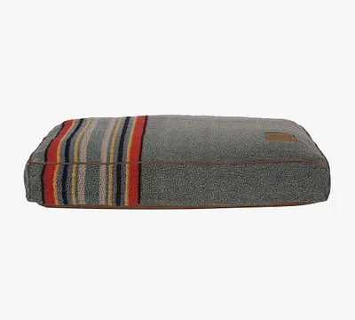 Pendleton® Vintage Camp Pet Bed