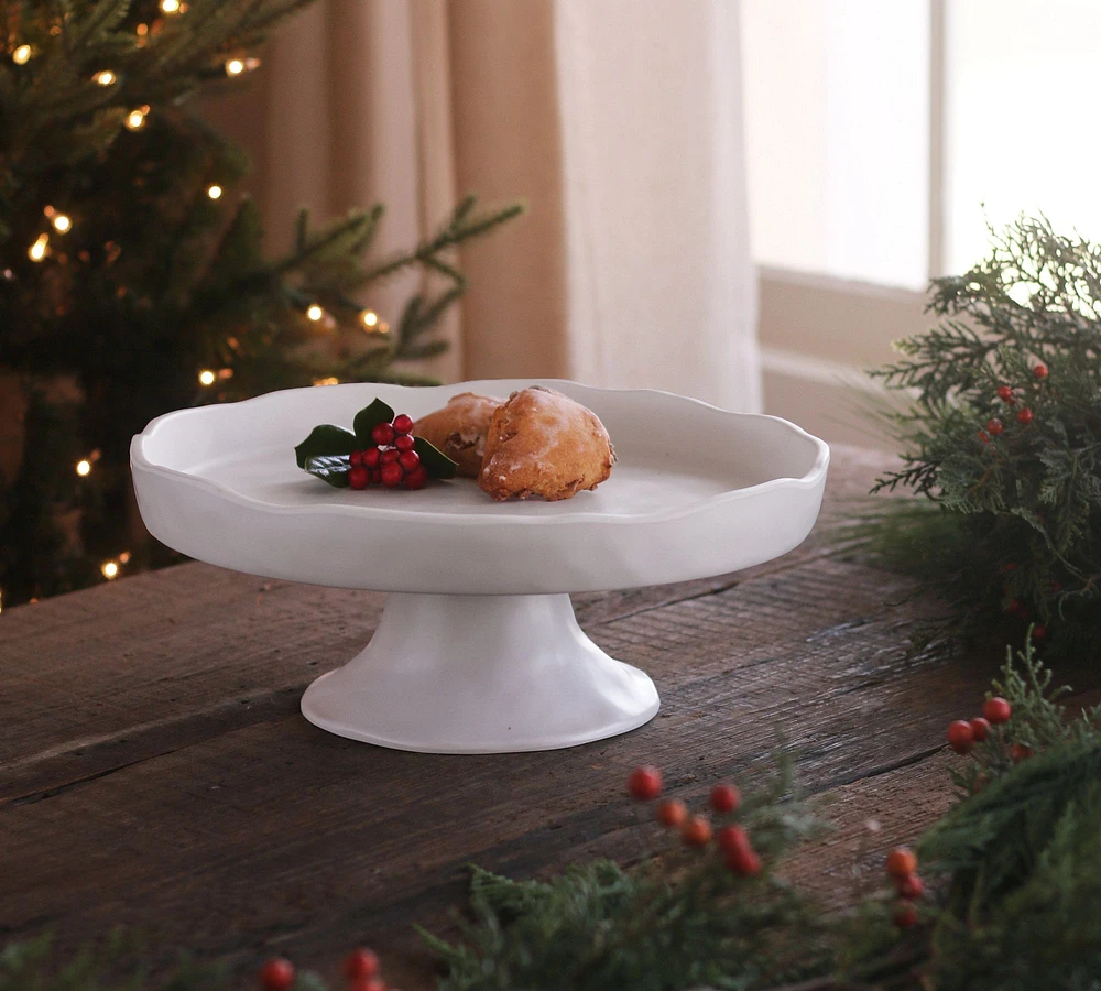 Nube Outdoor Round Pedestal Cake Plate