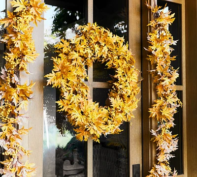 Handcrafted Lit Aspen Wreath & Garland