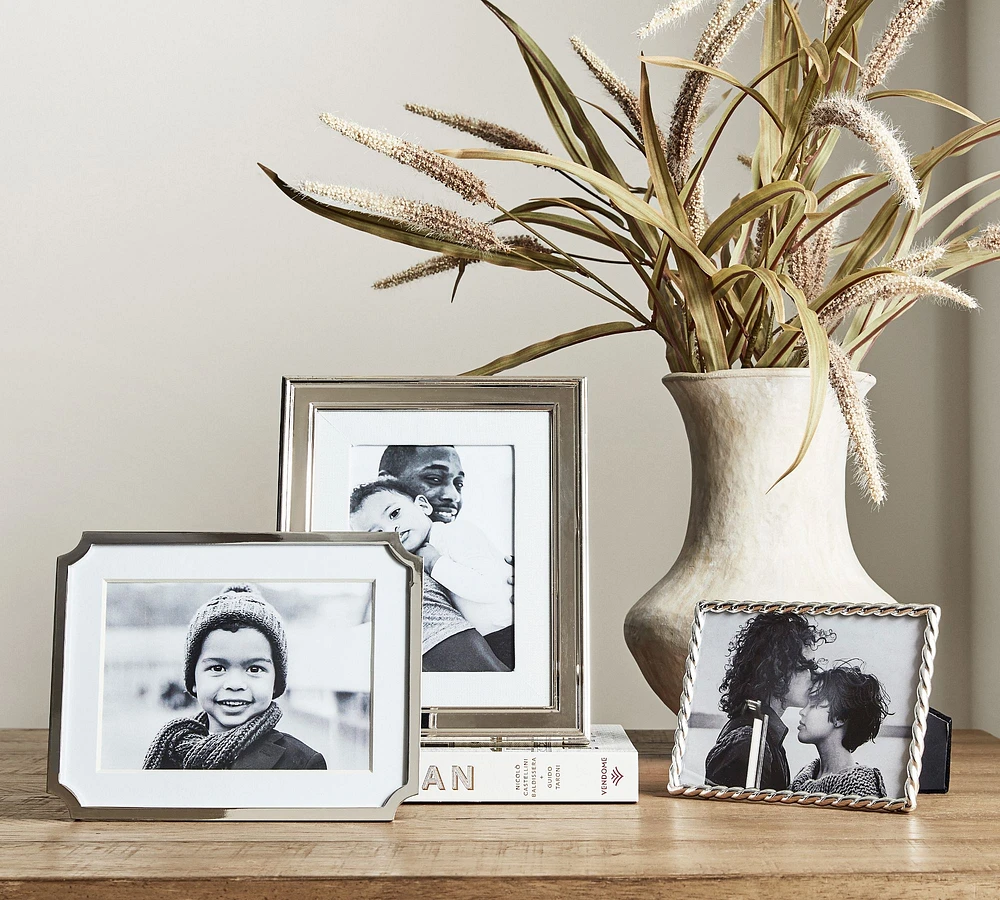 Traditional Assorted Frames